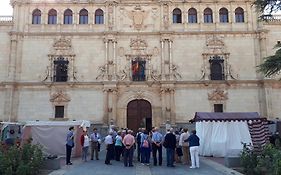 Casa De Huespedes Con Encanto El Sueno Del Quijote 阿尔卡拉德荷那利斯 Exterior photo