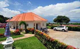 Victoria Lake View Guesthouse & Safaris Kisubi Exterior photo