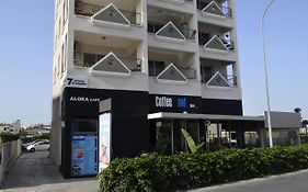 Alora Apartments 拉纳卡 Exterior photo