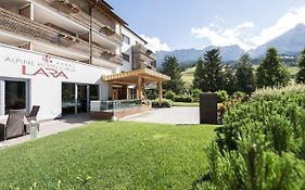 Alpine Hotel Ciasa Lara 拉维拉 Exterior photo