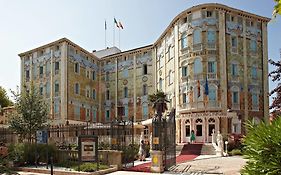奥索尼亚匈牙利康体及生活方式酒店 威尼斯丽都 Exterior photo