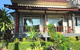 桑纳塔度假屋 Ko Lanta Exterior photo