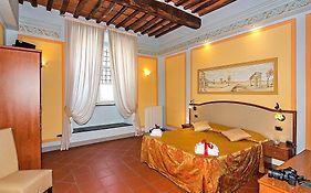 Dimora Dei Guelfi Luxury Rooms 卢卡 Exterior photo