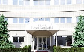 Hotel Donizetti 拉里奥 Exterior photo