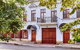 亚历山大之家酒店 聖彼得堡 Exterior photo