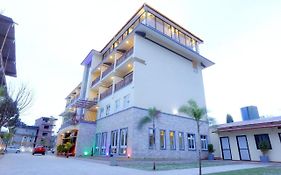 Om Gaura Hotel 博卡拉 Exterior photo