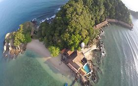 Gem Island Resort & Spa Pulau Gemia Exterior photo