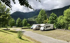 Zoncolan Camping Caravan 奥瓦罗 Exterior photo