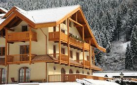 Holidays Dolomiti Apartment Resort 加里索洛 Exterior photo