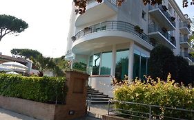 阿里赛酒店 利尼亚诺萨比亚多罗 Exterior photo
