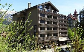 阿尔卑斯山酒店 弗利姆斯 Exterior photo