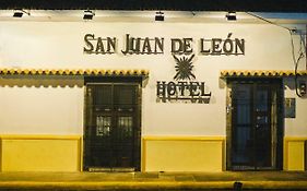 莱昂圣胡安酒店 León Exterior photo