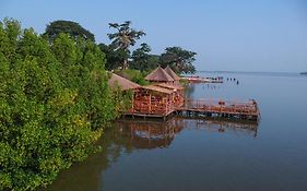 Bintang Bolong Lodge Exterior photo