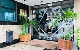 Golden Park Hotel 罗安达 Exterior photo