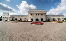 Parisel Palace Centrum Konferencyjno-Wypoczynkowe Klimki Pod Lukowem酒店 Exterior photo