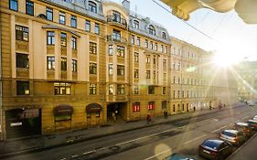 中庭酒店 聖彼得堡 Exterior photo