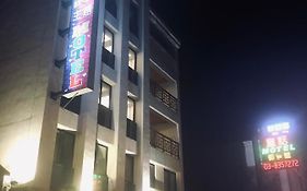 童话汽车旅馆都会馆 花莲市 Exterior photo