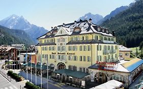 Hotel Dolomiti Schloss 卡纳泽伊 Exterior photo