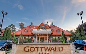 Hotel Gottwald 塔塔 Exterior photo