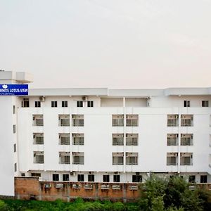 Hotel The White Lotus View Pvt Ltd Bhairāhawā Exterior photo