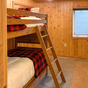 Lakefront Log Cabin With Dock About 9 Mi To Lutsen Mtn Exterior photo