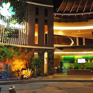 太阳城套房酒店 General Santos City Exterior photo
