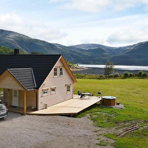 7 Person Holiday Home In Foldereid Årfor Room photo