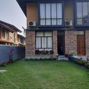 Ganga Kutir Residency Villa 莱查克 Exterior photo