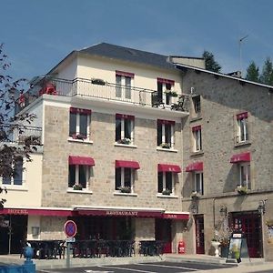 乐贝勒里夫酒店 Peyrat-le-Château Exterior photo