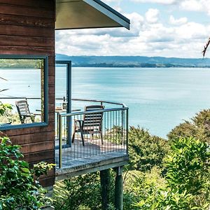 Crosstrees Chalet - Seaview - Waiheke Holiday Unit Te Whau Bay Exterior photo