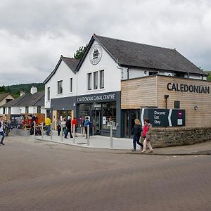 Lock Chambers, Caledonian Canal Centre 奥古斯都堡 Exterior photo