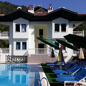 Peaceful Villa With Shared Pool Surrounded By Calming Nature In Marmaris 穆拉 Exterior photo