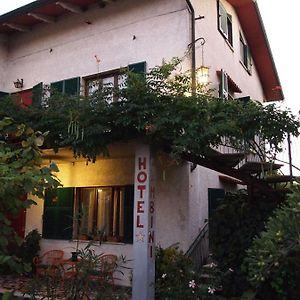 马里纳迪马萨Casa Cambini住宿加早餐旅馆 Exterior photo