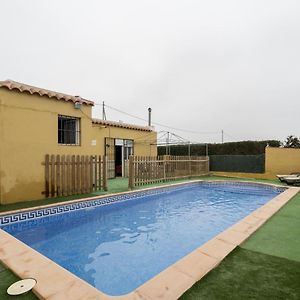 Modern Holiday Home In Garrobillo With Private Swimming Pool 阿桂拉斯 Room photo