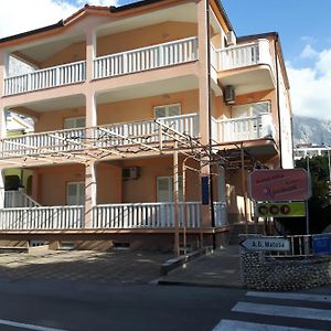 巴什卡沃达 House Vida Goraleks酒店 Exterior photo