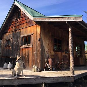 Shawnigan Lake Maple Heart Ranch酒店 Exterior photo