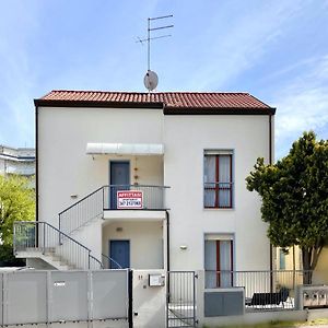 Villa Santin Carraro Immobiliare - Family Apartments 利多迪迪耶索洛 Exterior photo