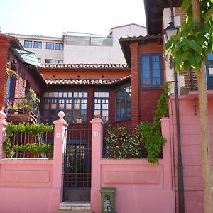El 8 De Serranos-Casa Con Garaje Entre La Catedral Y San Isidoro 莱昂 Exterior photo