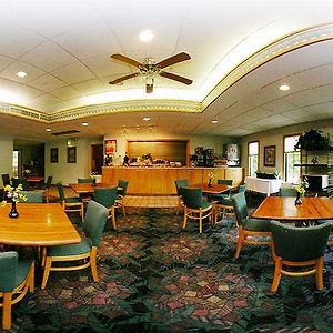 Econo Lodge Inn And Suites Of 波西尔城 Exterior photo
