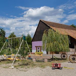 HoltzwihrLes Jardins De Lo'Re'An公寓 Exterior photo