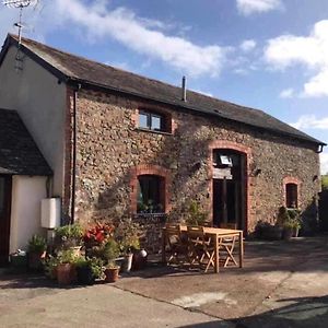 The Granary Stunning Barn Conversion Broadwoodkelly Exterior photo