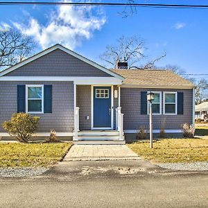 Updated Buzzards Bay Beach Cottage Walk To Shore! 伯恩 Exterior photo