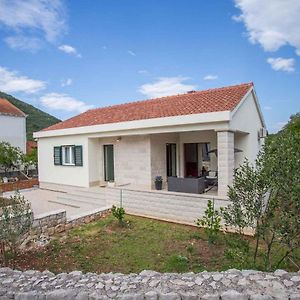 Holiday Home Near Walls Of Ston In 马里斯通 Exterior photo
