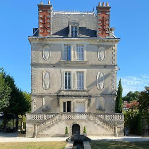 Stunning Chateau On The River Bank In Saint Astier Exterior photo