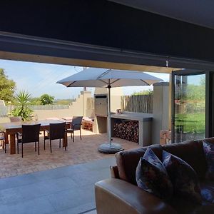 Modern Spacious Home In Heart Of Cape Winelands 西萨默塞特 Exterior photo