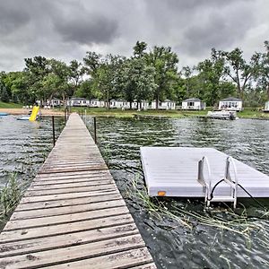 Lake Retreat With Dock, Deck And Bbq, Byo Boat! Dent Exterior photo