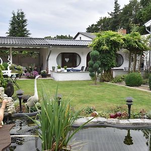 Homey Bungalow With Roofed Terrace, Garden Neubukow Exterior photo