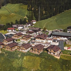 Farm Resort Geislerhof -Family Chalet- 盖洛斯 Exterior photo