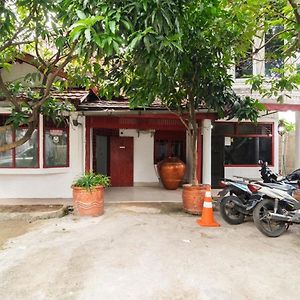 Reddoorz Near Universitas Pamulang 当格浪 Exterior photo