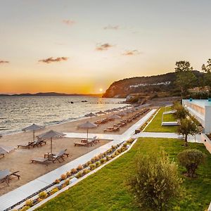 Mount Athos Resort 伊里斯斯 Exterior photo